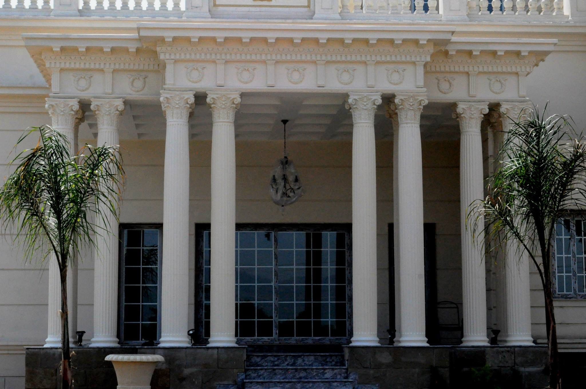 Classical facade ornament