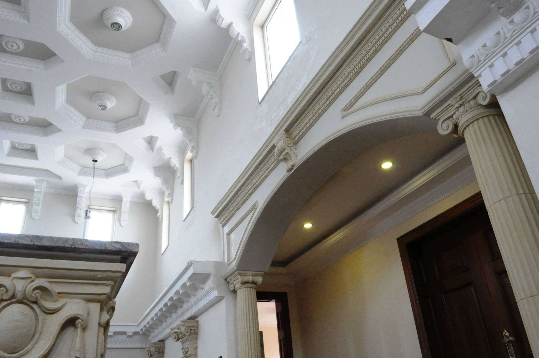 Plaster interior ornament