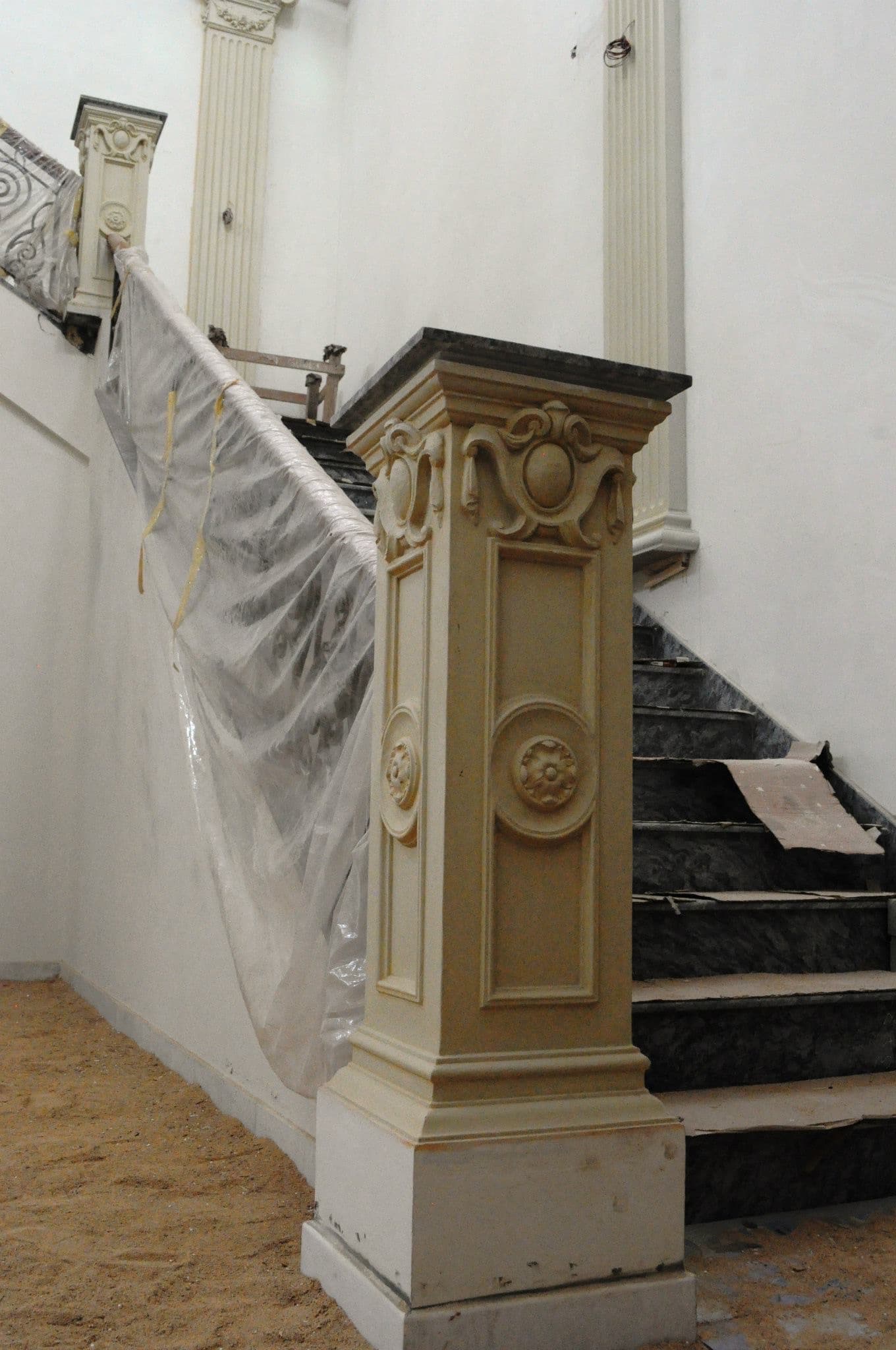 Plaster interior ornament