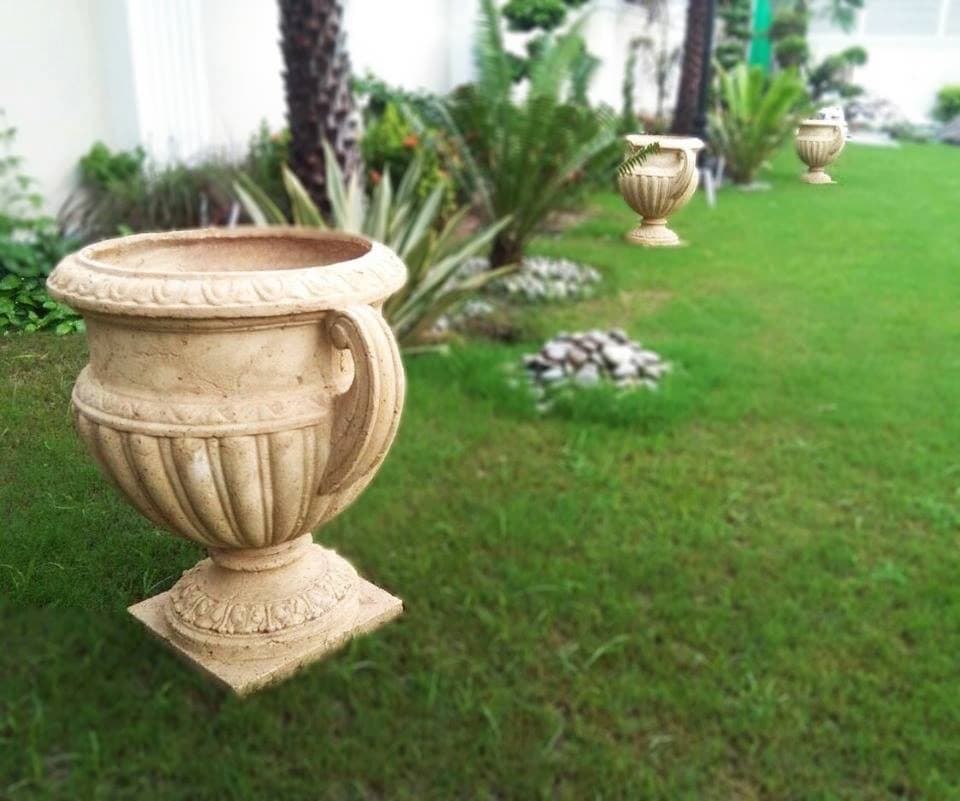 Classical urn planter