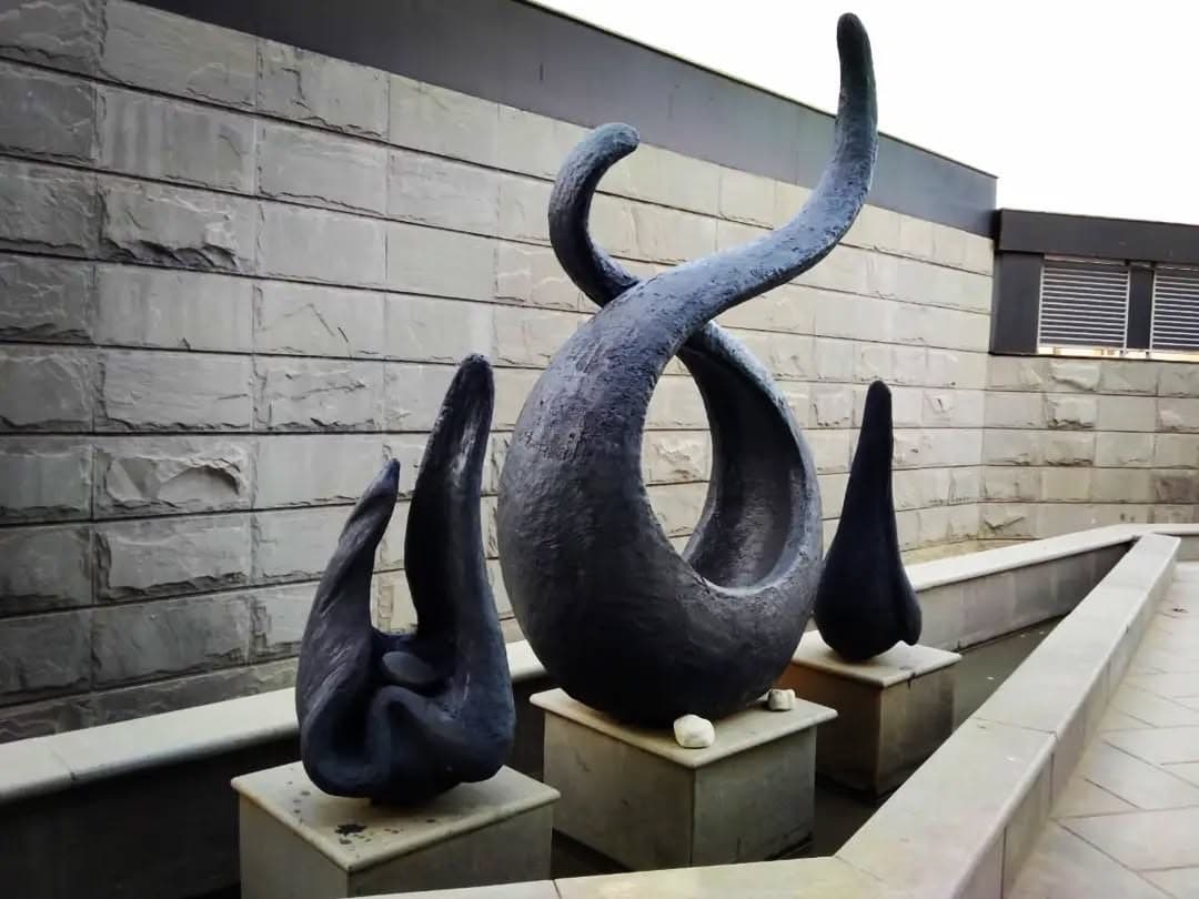 Sculpture by Shahid Hussain: Tale of Tails